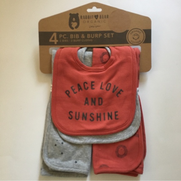 NEW Organic Cotton 4 pc Baby Bib and Burp Cloth Set Rabbit Bear | Emily & Oliver - Picture 1 of 9